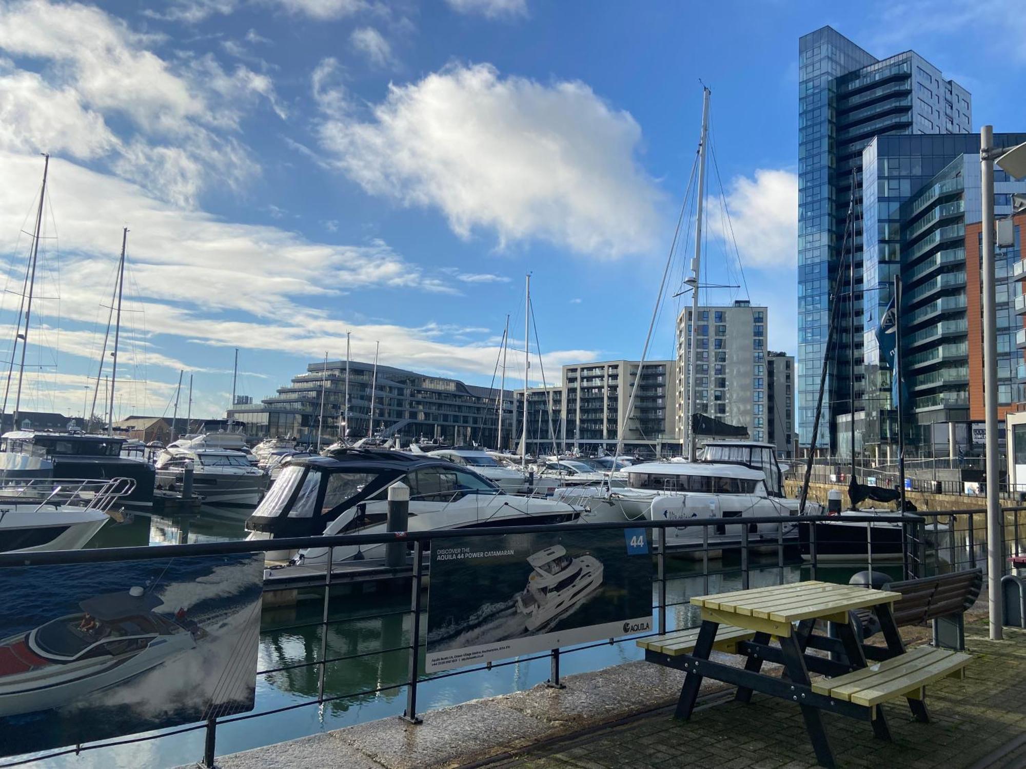 2 Bedroom Near Ocean Village Marina Port Apartment Southampton Eksteriør bilde